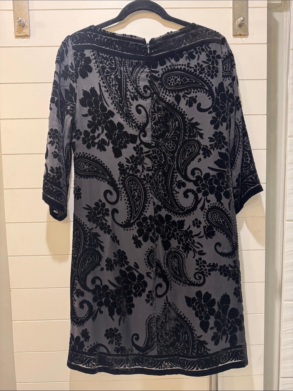 Donna Morgan Black Velvet Burnout Paisley Shift Dress